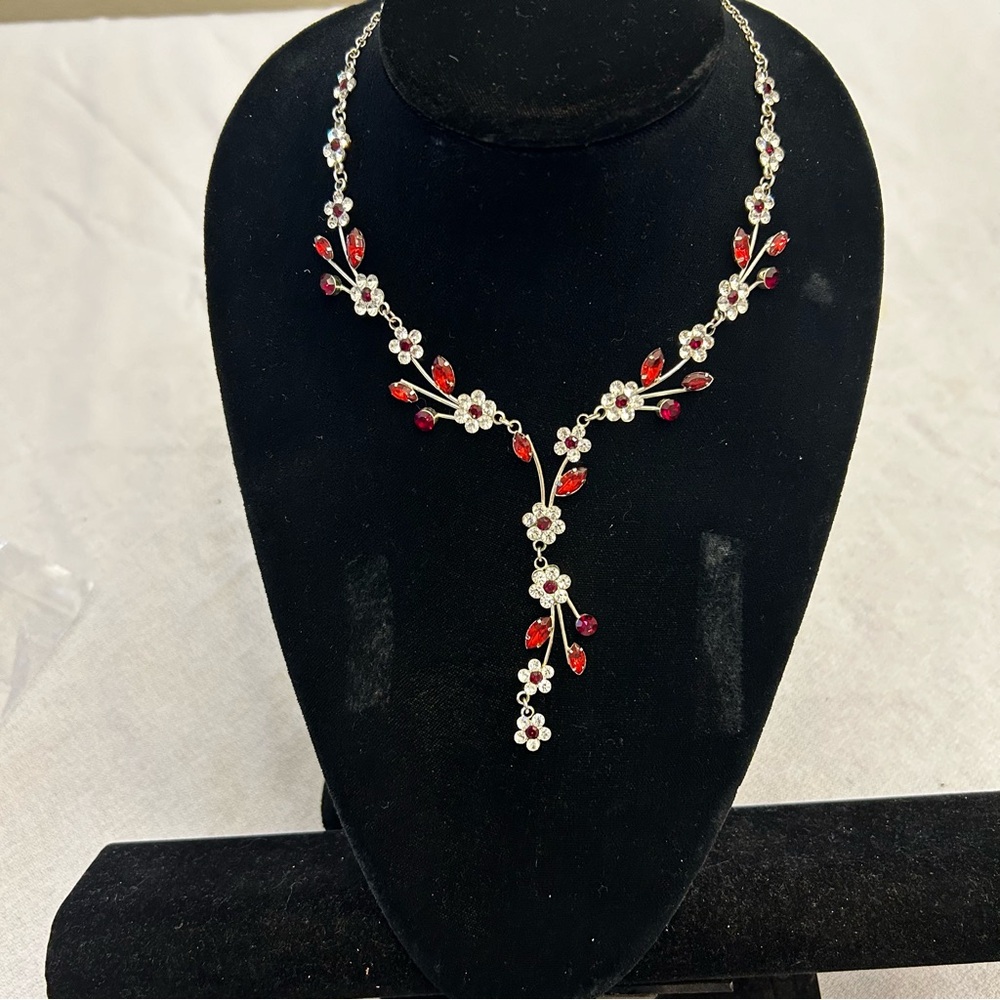 Danbury Mint Jewelry Set with Necklace and Earrings